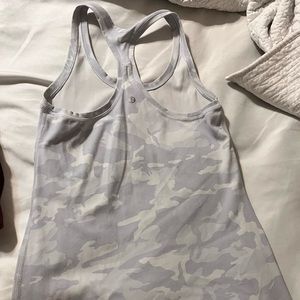 Lululemon tank top
